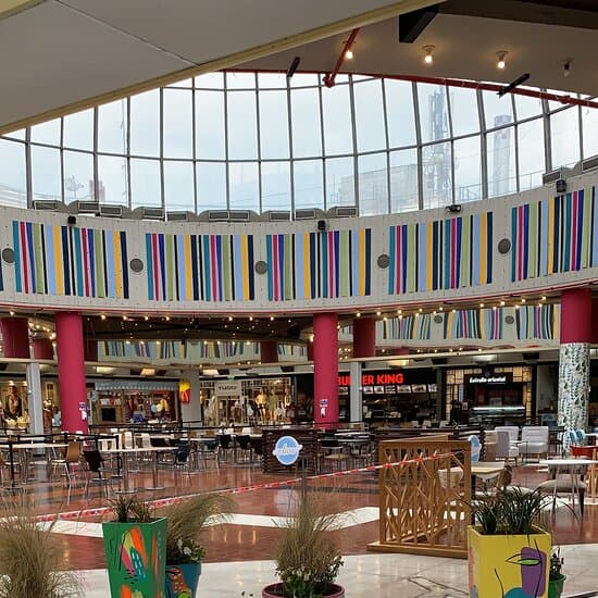 +100 tiendas en un solo lugar